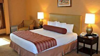 Apache Gold Hotel